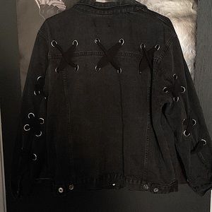 L Black lace jacket